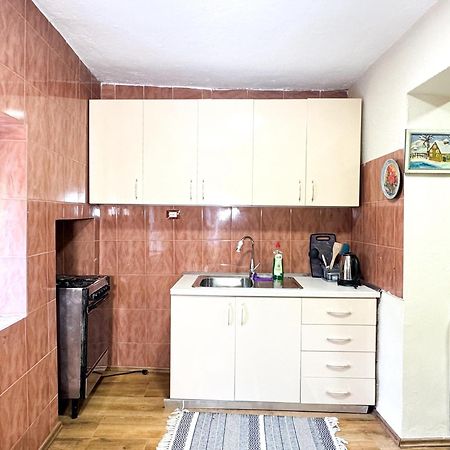 Shkodra Guest House & Trips Екстериор снимка