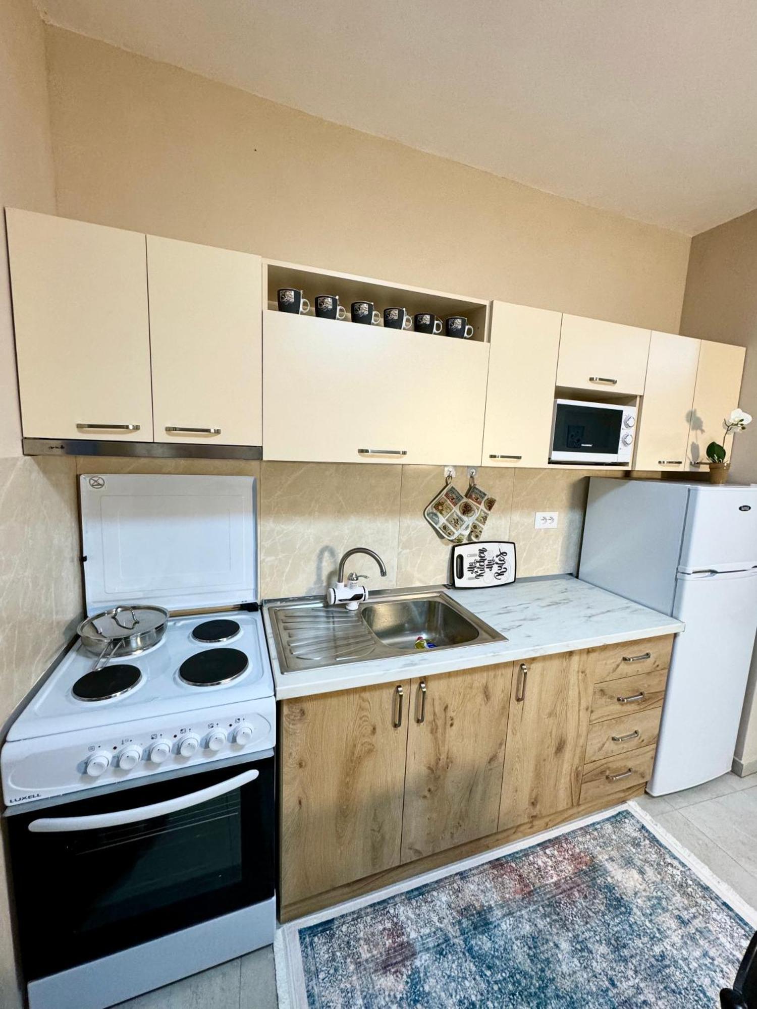 Shkodra Guest House & Trips Екстериор снимка