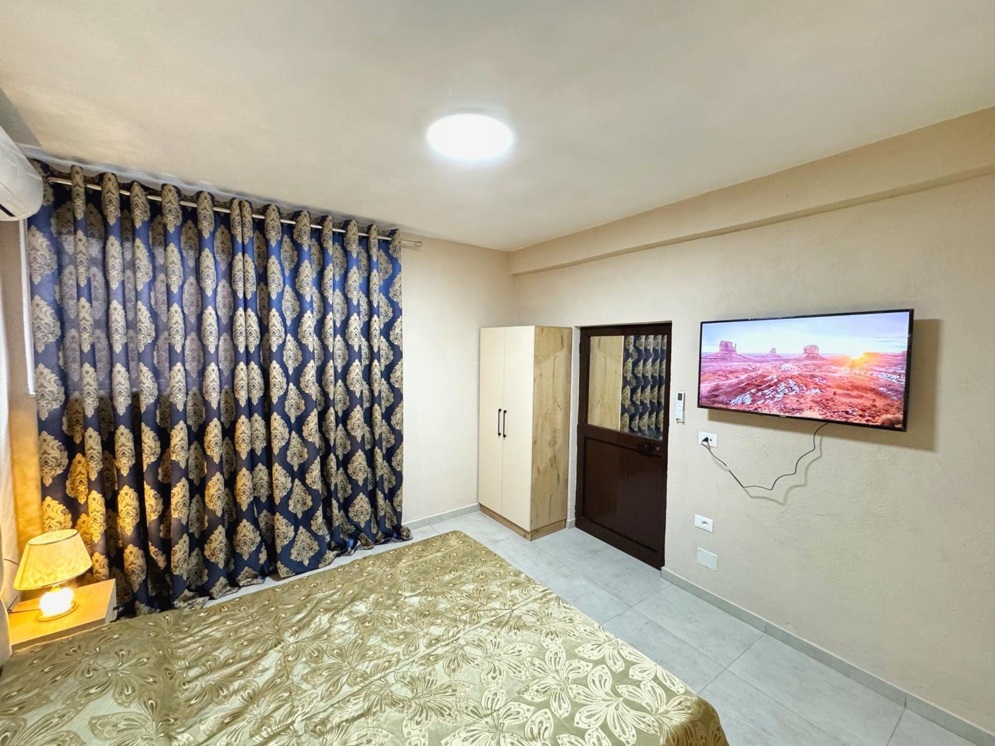 Shkodra Guest House & Trips Екстериор снимка