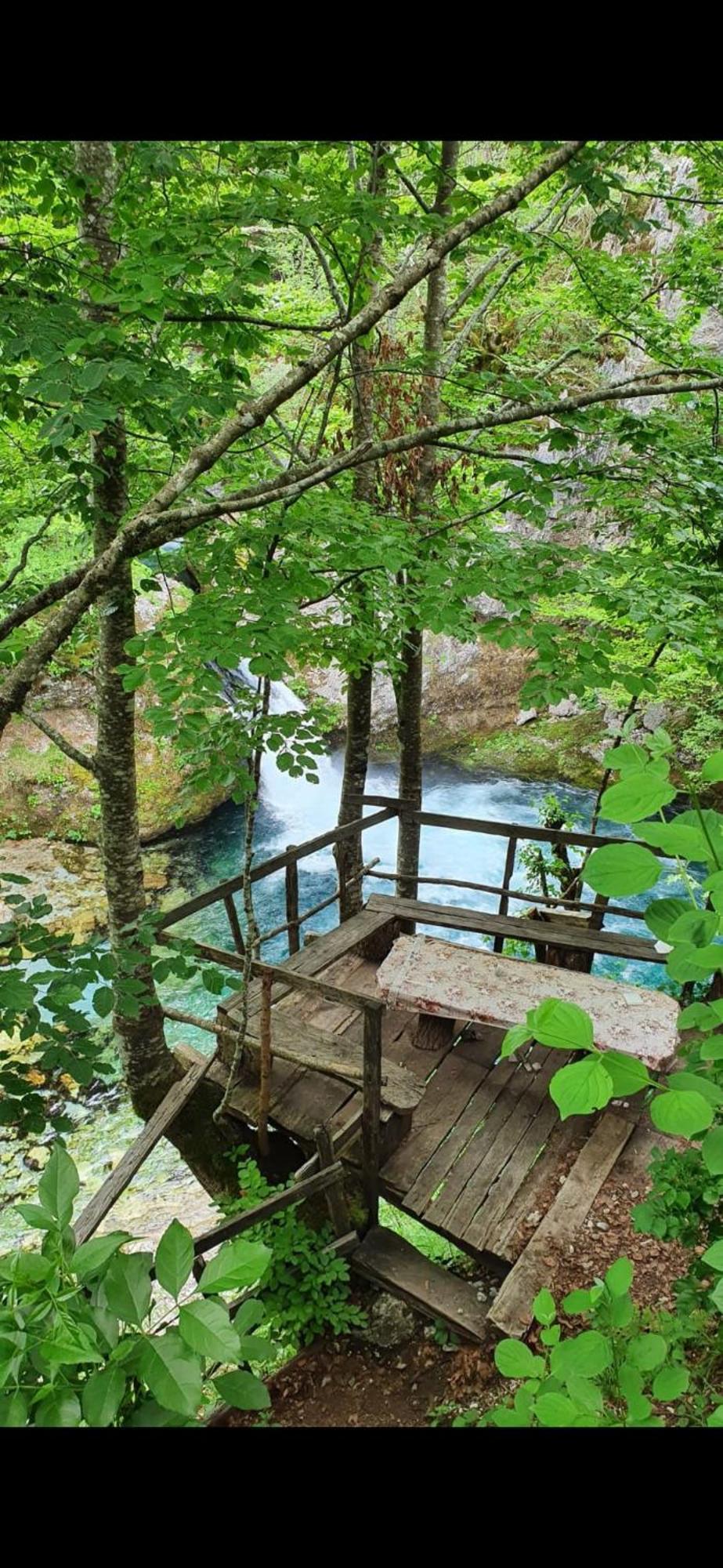 Shkodra Guest House & Trips Екстериор снимка