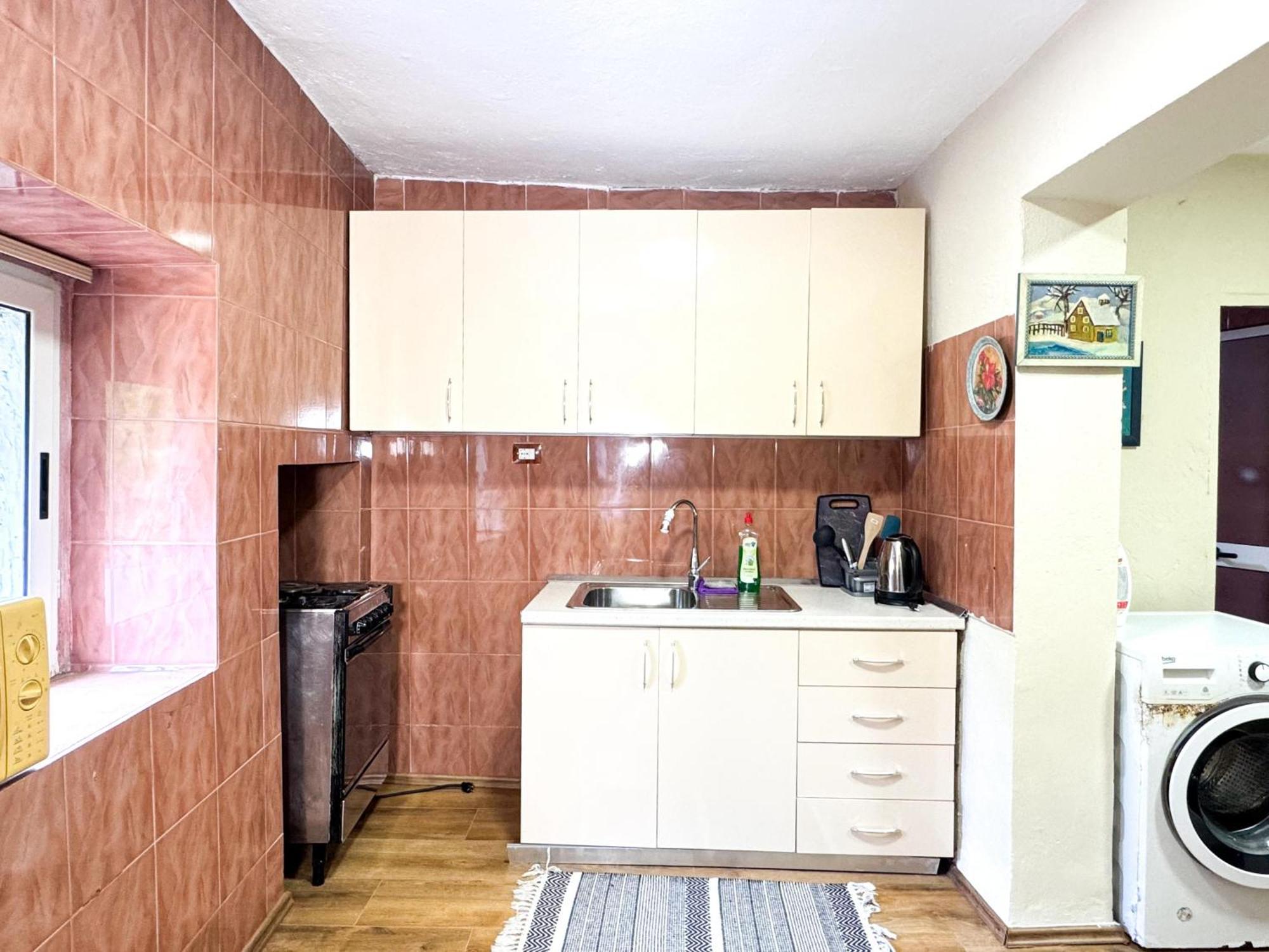 Shkodra Guest House & Trips Екстериор снимка