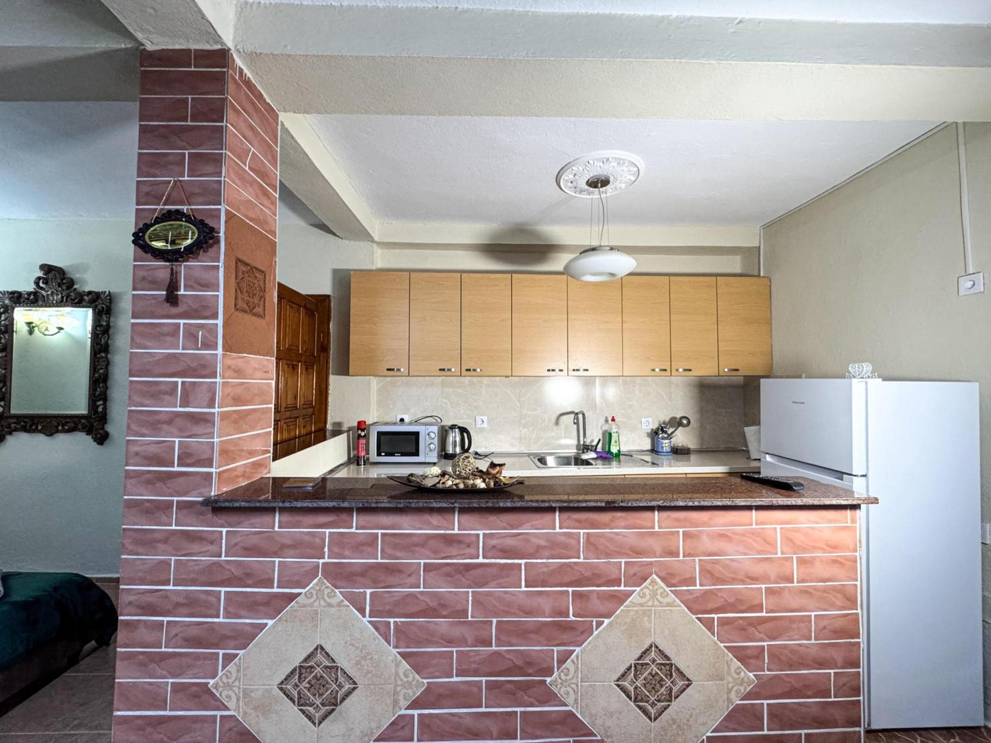Shkodra Guest House & Trips Екстериор снимка